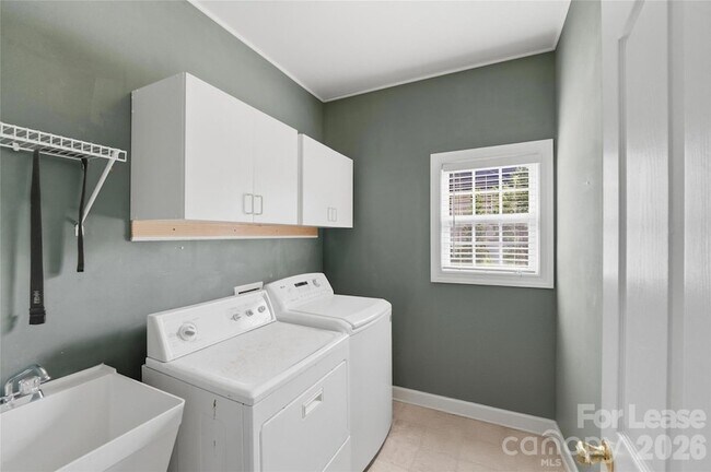 Building Photo - 1915 Prima Cornice Ct