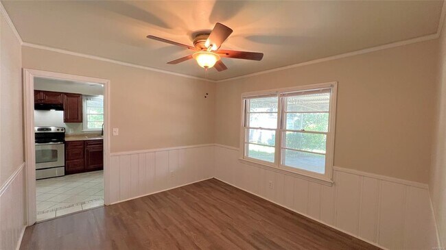 Building Photo - 804 Hillman St