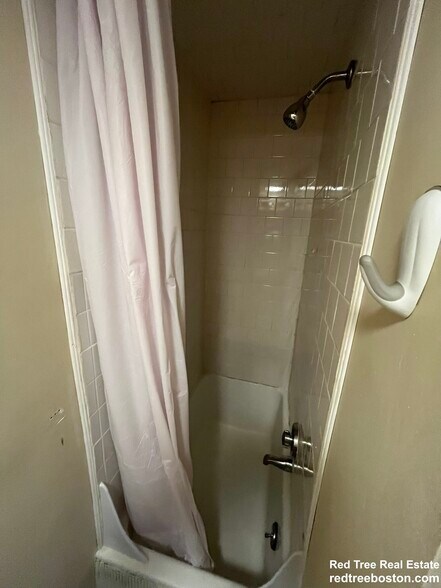 Building Photo - 90 Myrtle St