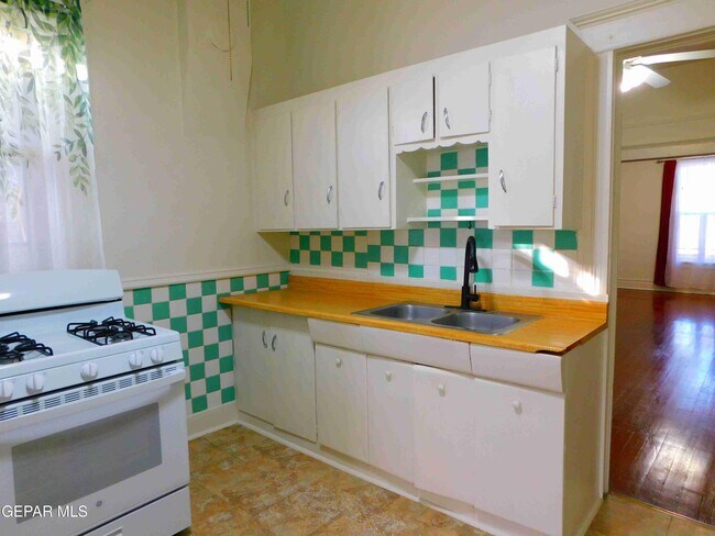 Building Photo - 1024 Upson Dr