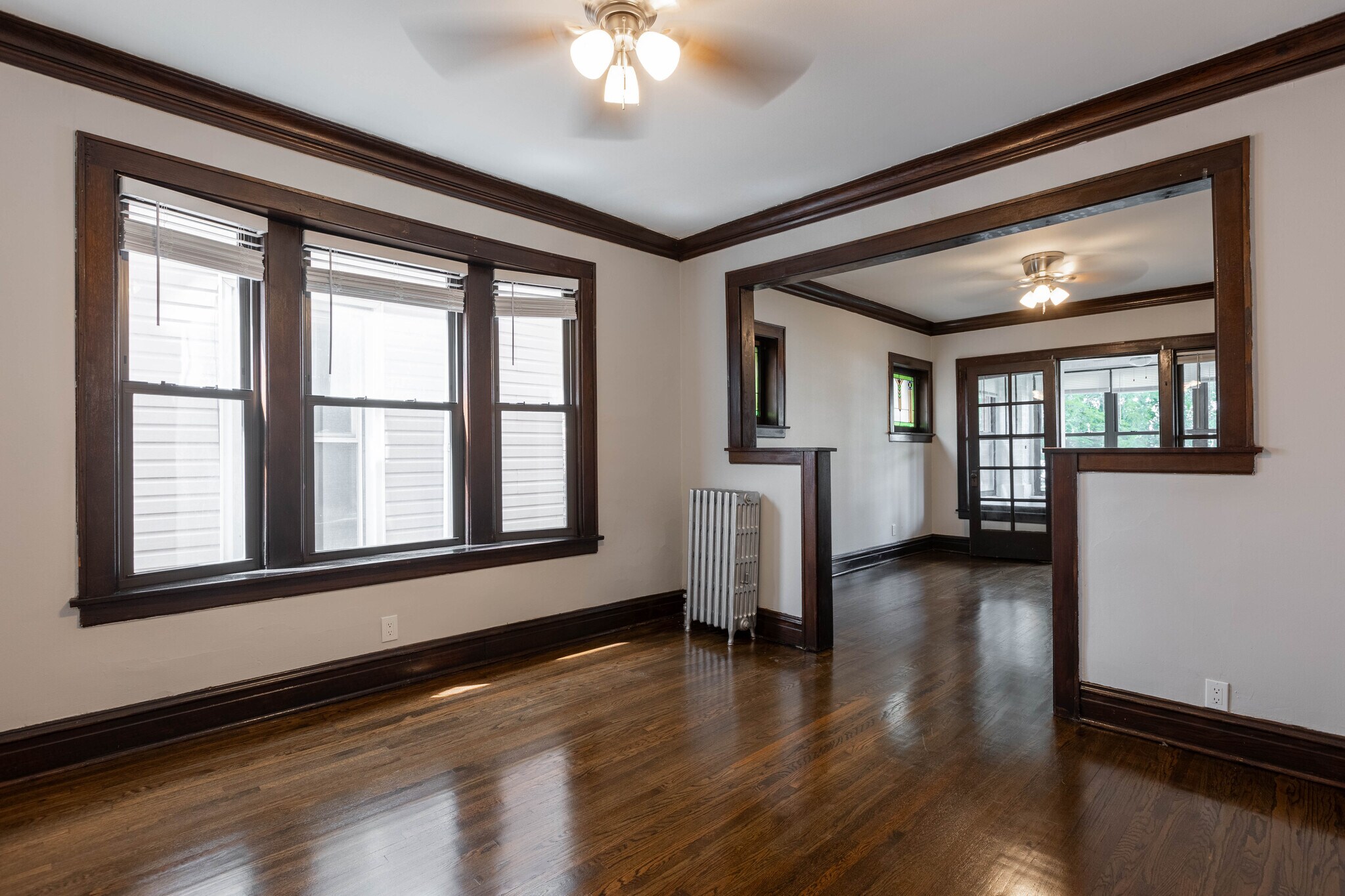 Building Photo - 3823 N Drake Ave