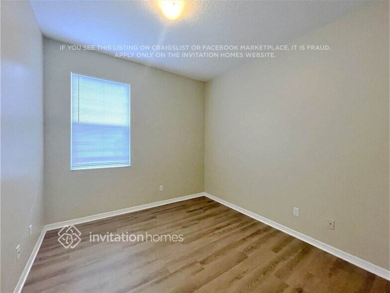 Building Photo - 6016 36th Ct E