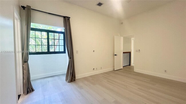 Building Photo - 20945 Bay Ct
