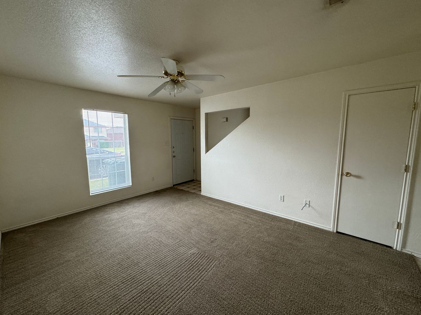 Building Photo - 4410 Sylvia Dr