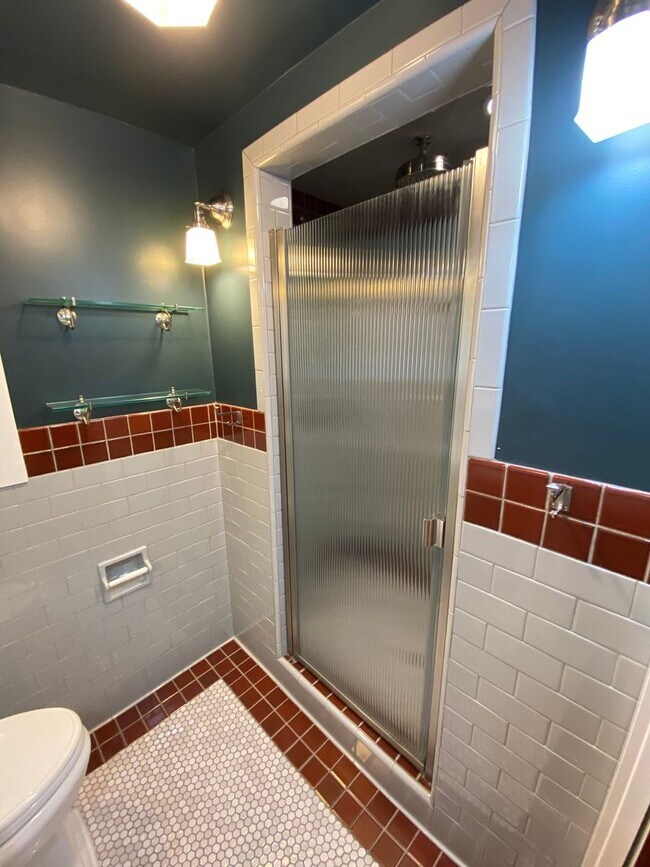 Building Photo - Beautiful Visalia Home Available Now!