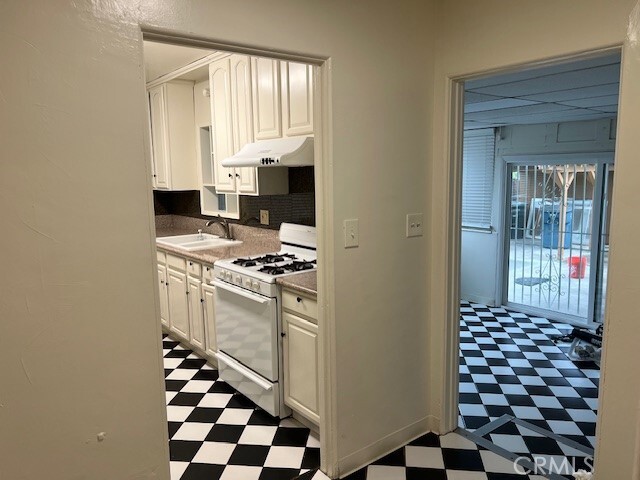 Building Photo - 3909 Glen Way