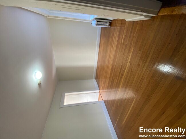 Building Photo - 1167 Boylston St