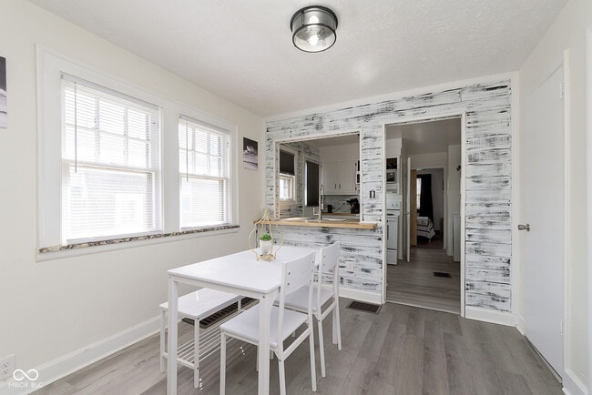 Building Photo - 5348 Winthrop Ave