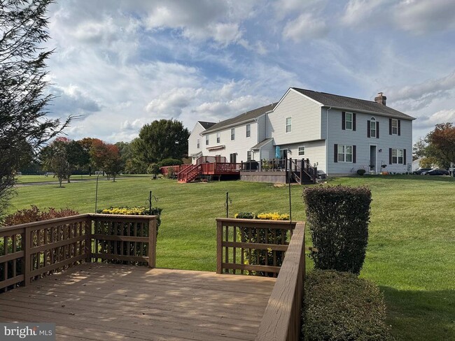 Building Photo - 403 Essex Ct