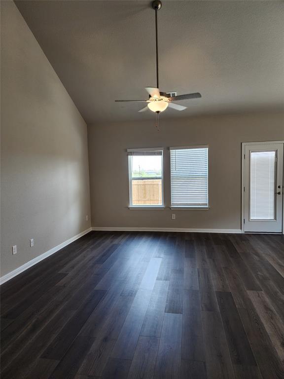 Building Photo - 120 Greenspire Ln