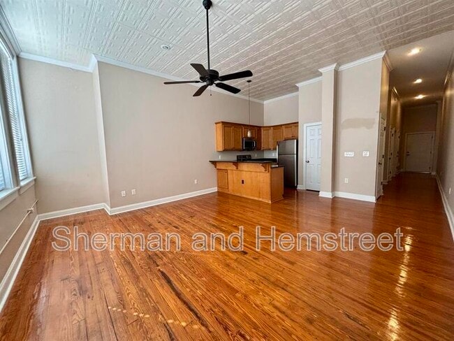 Building Photo - 1204 Broad St