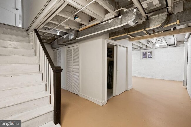 Building Photo - 10512 Warfield St