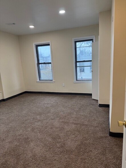 Building Photo - 5712 Arch St