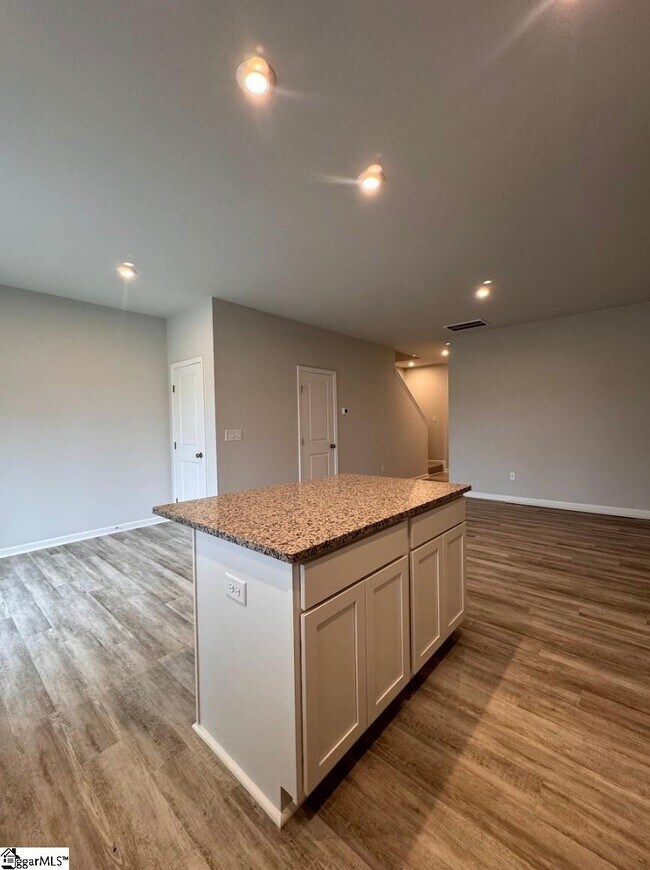 Building Photo - 106 Randwick Ln