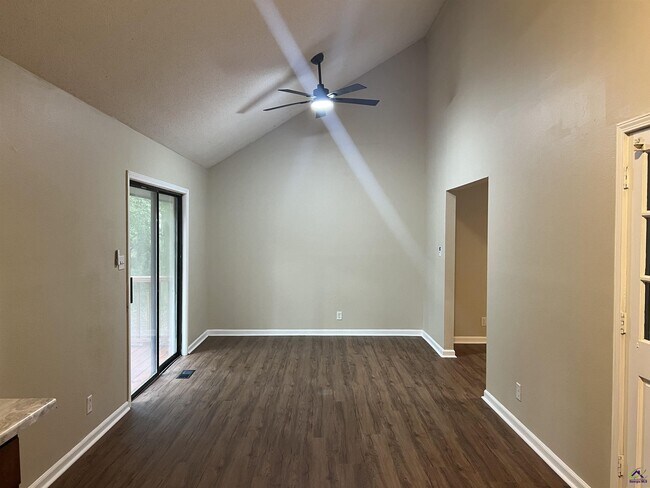 Building Photo - 1199 Runnymede Ln