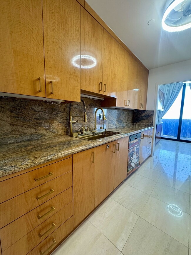 Building Photo - 19667 Turnberry Way