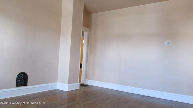 Building Photo - 217 Crown Ave