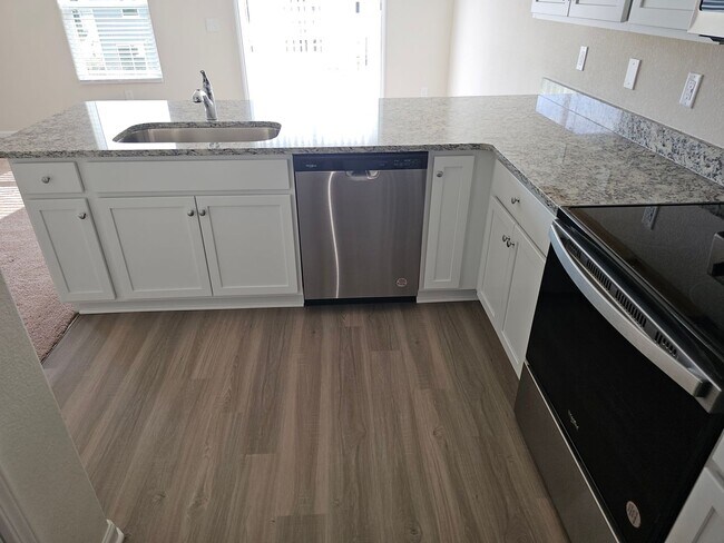 Building Photo - Brand New 3BR Home Minutes from the Airport