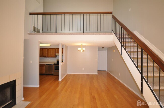 Building Photo - 8020 Tamarron Dr
