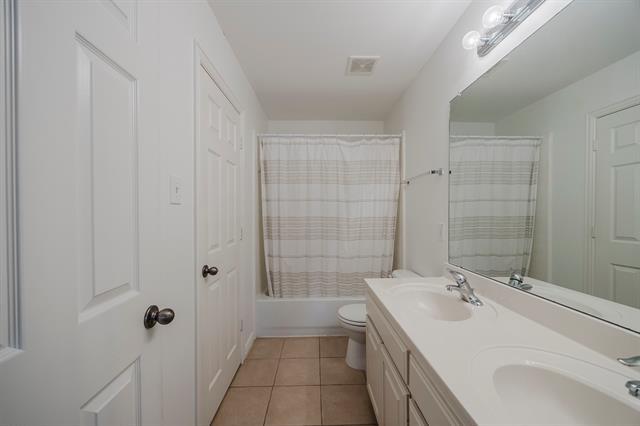 Building Photo - 7631 Red Clover Dr