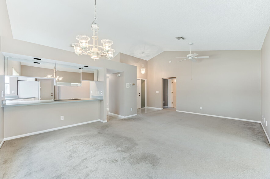 Building Photo - 2201 McGregor Park Cir