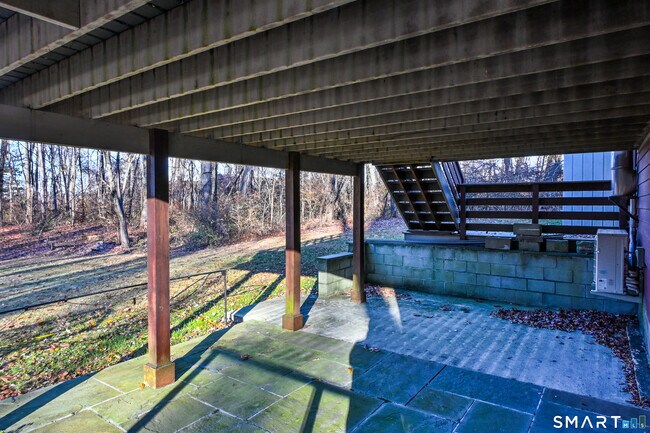 Building Photo - 7 Candleview Dr