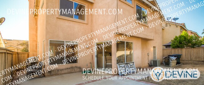 Building Photo - 795 Fuchsia St