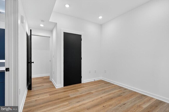 Building Photo - 2219 N 4th St