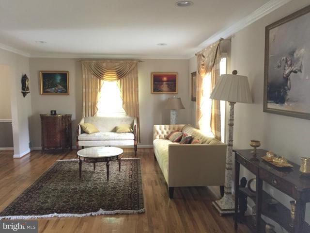 Building Photo - 11125 Hunt Club Dr