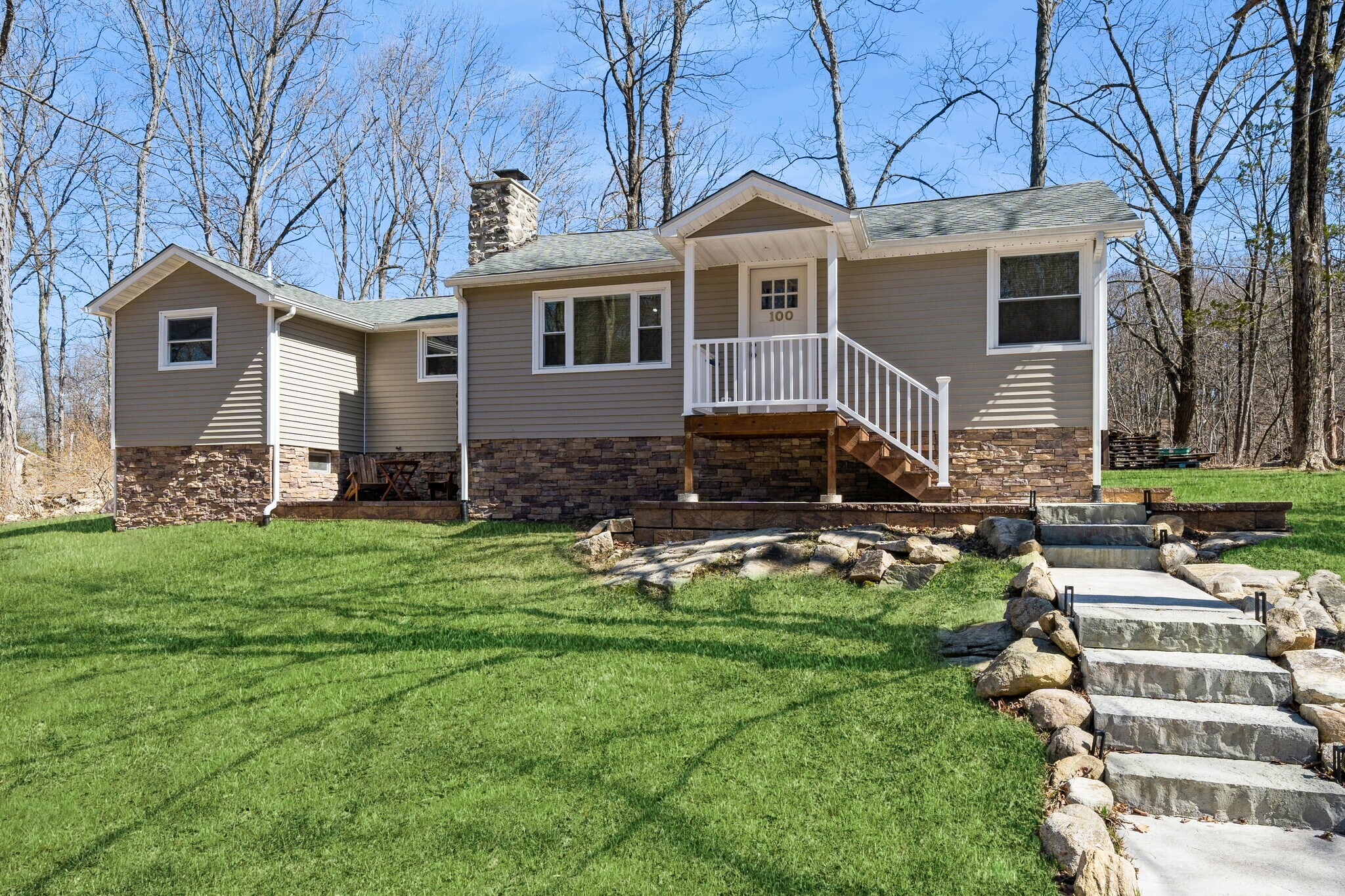 Building Photo - 100 Poplar Ln
