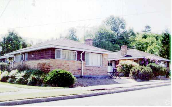 Primary Photo - 9116-9122 45th Ave SW