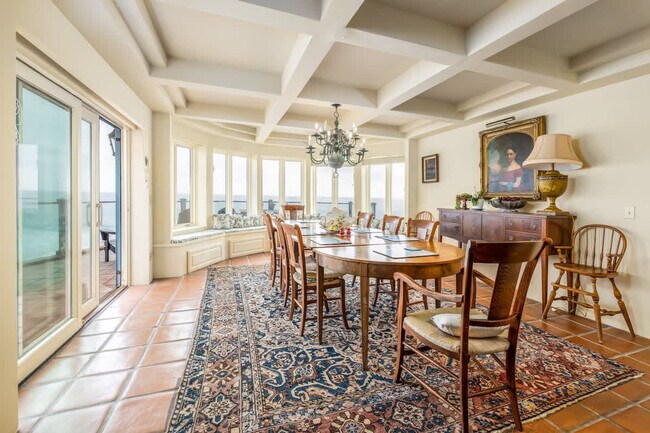 Building Photo - 1941 S Pacific St