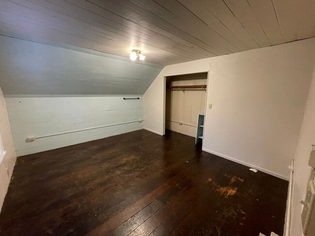 Building Photo - Charming and Cozy Home In Scenic North Whidbey