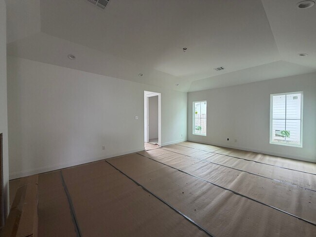 Building Photo - 203 Benson Grove
