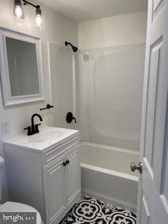 Building Photo - 341 Fairview Ave