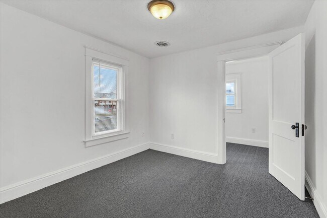 Building Photo - 1029 W Locust St