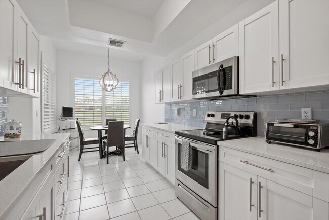 Building Photo - 10303 Andover Coach Cir
