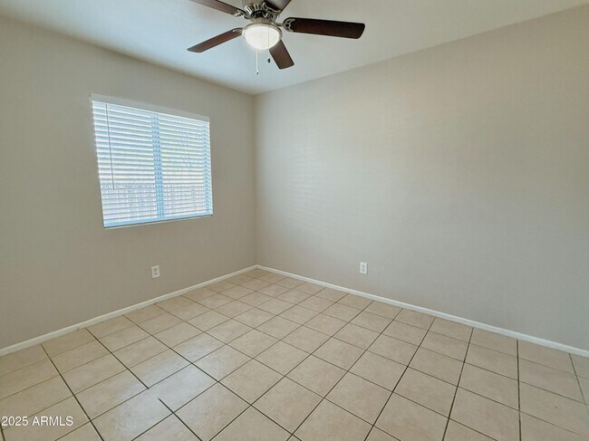 Building Photo - 1551 E Christy Dr
