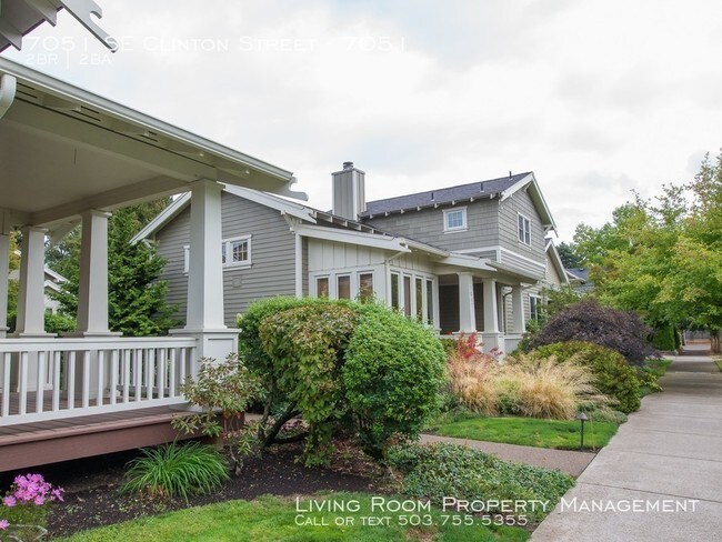 Building Photo - 7051 SE Clinton St