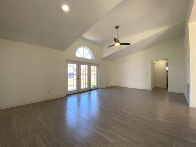 Building Photo - 14712 Madonna Lily Ct