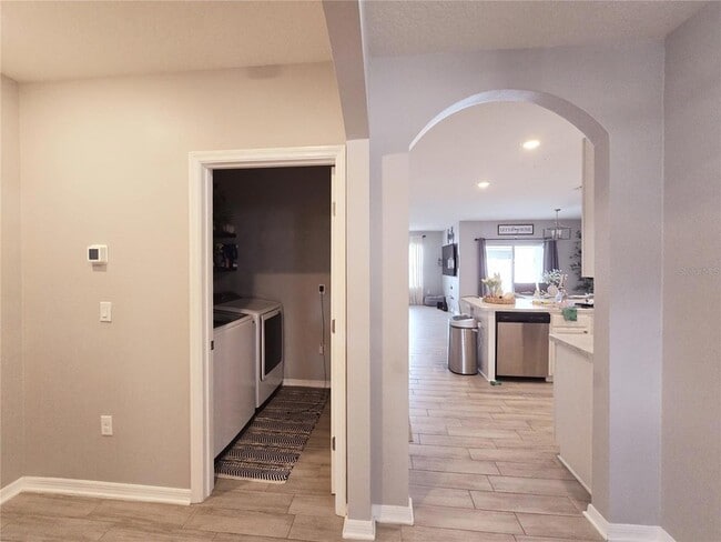 Building Photo - 3180 Royal Tern Dr