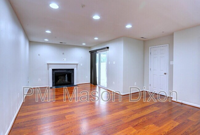 Building Photo - 8434 Stansbury Lake Dr