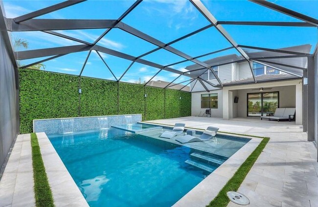 Building Photo - 7265 Wilton Dr N