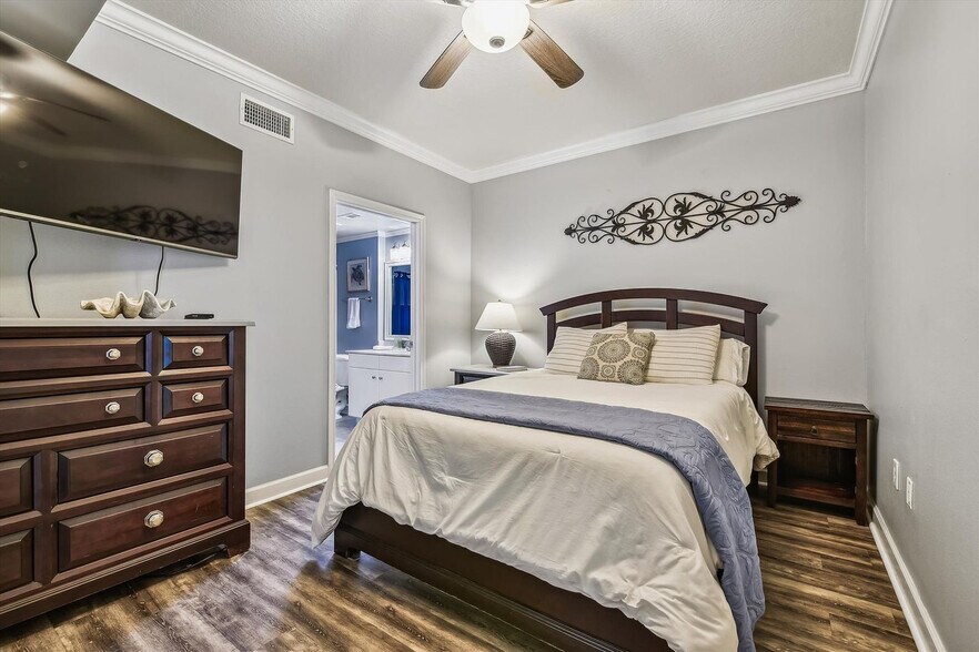 Building Photo - 104 Gulfside Ct