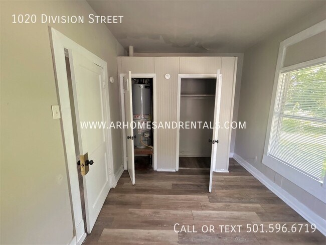Building Photo - 1020 Division St