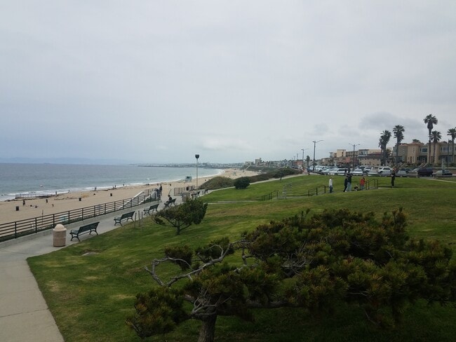 Building Photo - 121 Paseo De La Concha