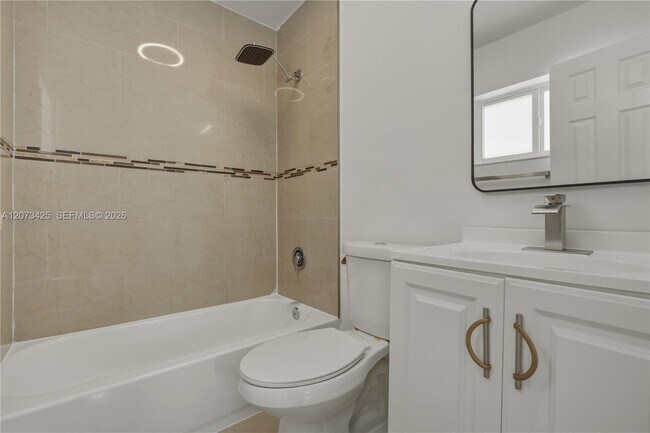 Building Photo - 20440 NW 20th Ct