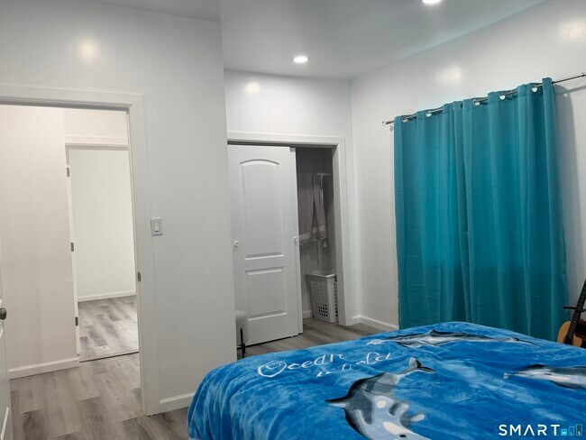 Building Photo - 144 Palisade Ave