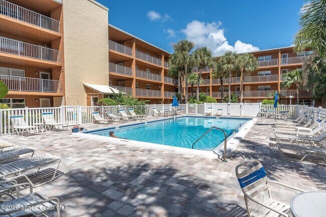 Building Photo - 12760 Indian Rocks Rd
