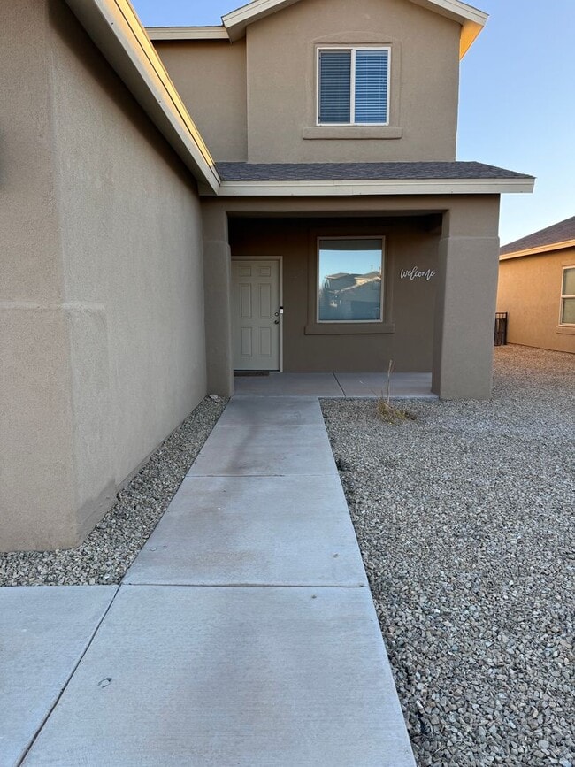 Building Photo - Charming 3BD/2.5BA with Garage in Legends West - Available Now!